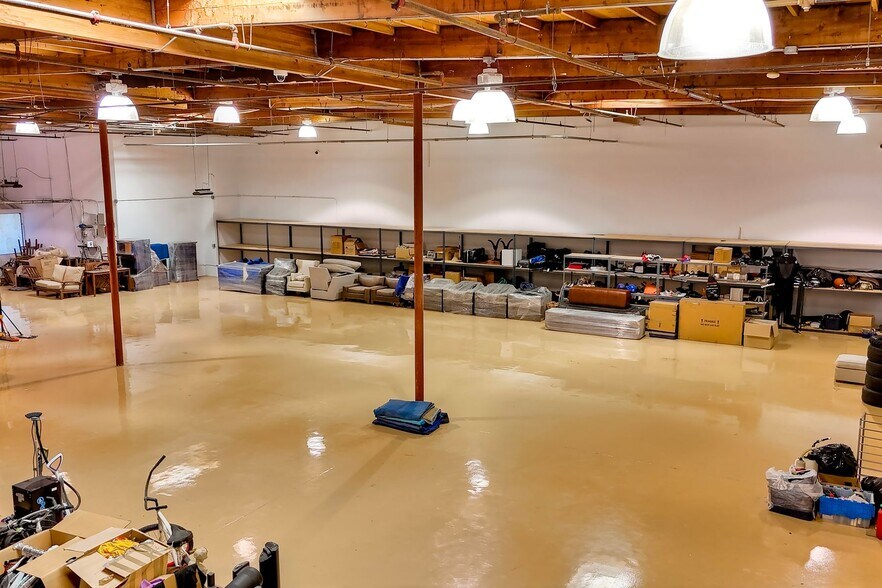 More Photos Of 2221 Las Palmas Dr, Carlsbad Warehouse For Sale