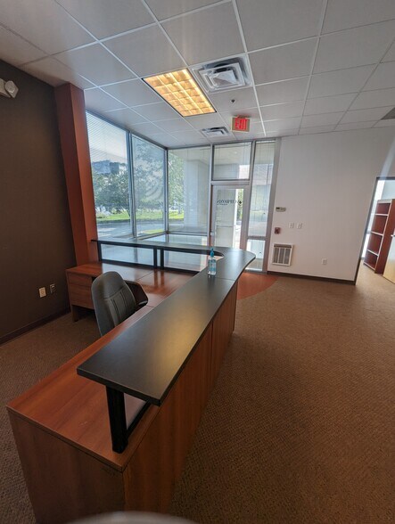 More Photos Of 5901 Technology Center Dr, Indianapolis Office For Lease