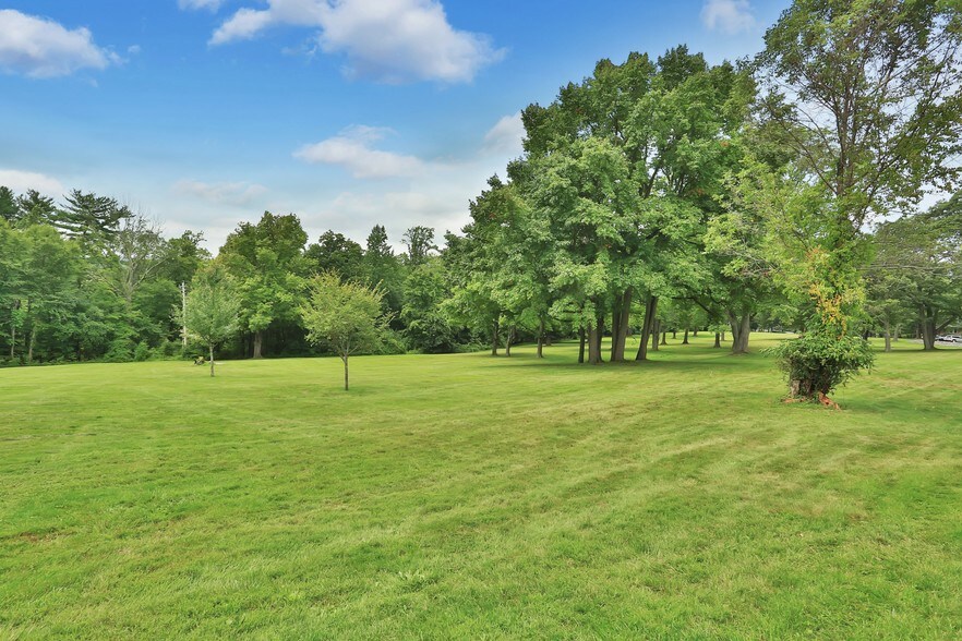 More Photos Of 150 Sister Servants Ln, Sloatsburg Lodge Meeting Hall For Sale