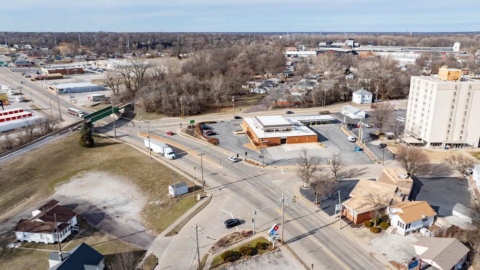 More Photos Of 344 St Louis ave, East Alton Office For Sale