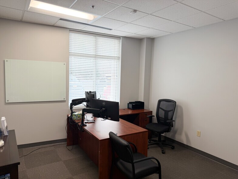 More Photos Of 10125 Berkeley Place Dr, Charlotte Office For Sale