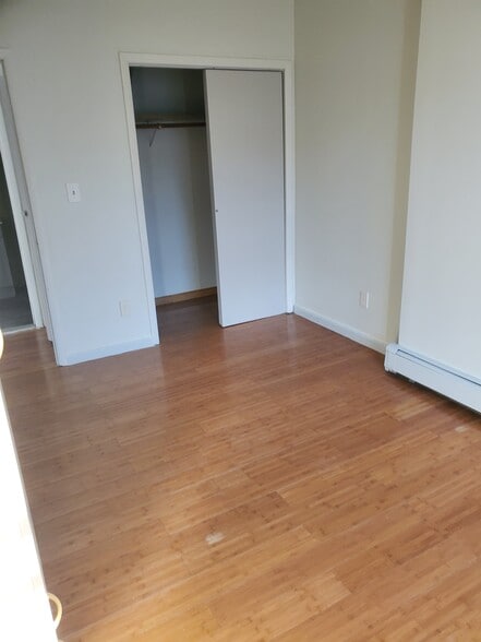 More Photos Of 358 Grove St, Jersey City Storefront Retail Residential For Lease