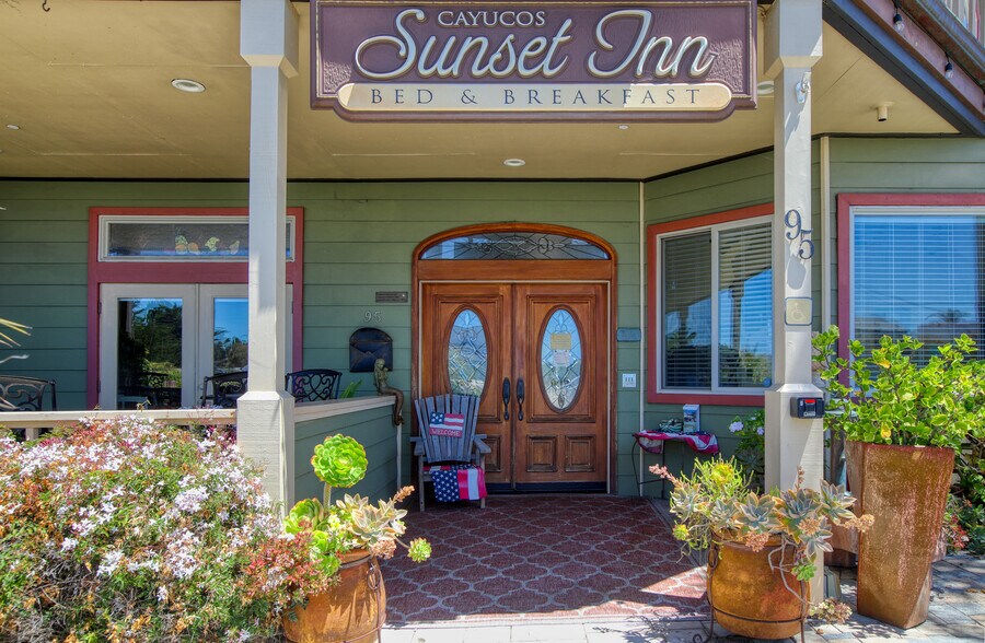 More Photos Of 95 S Ocean Ave, Cayucos Hospitality For Sale