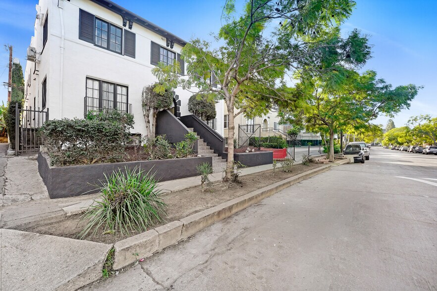 More Photos Of 852 N Oxford Ave, Los Angeles Apartments For Sale