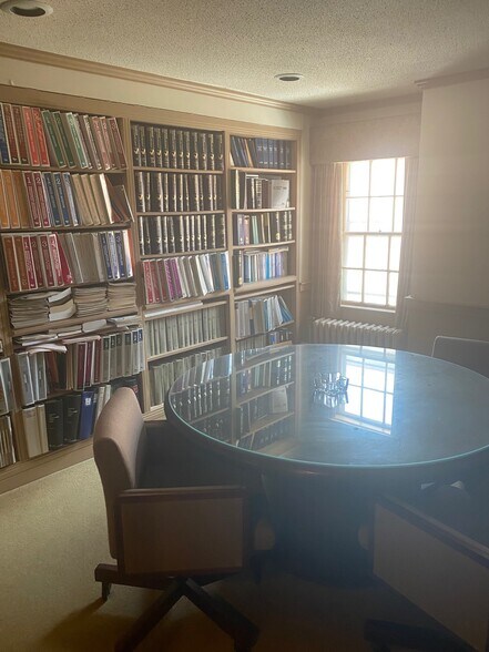 More Photos Of 62 Stark St, Manchester Office For Sale
