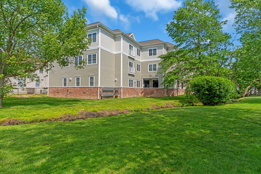 More Photos Of 33 Union Ave, Manasquan Apartments For Sale