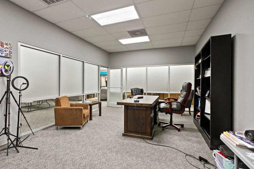 More Photos Of 340 Interstate Blvd, Greenville Warehouse For Sale