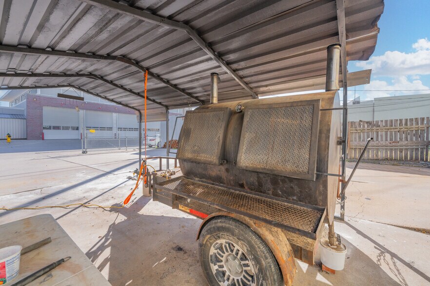 More Photos Of 215 N Washington Ave, Wellington Restaurant For Sale