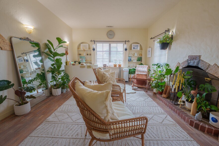 More Photos Of 158 Central Ave, Salinas Office Residential For Sale