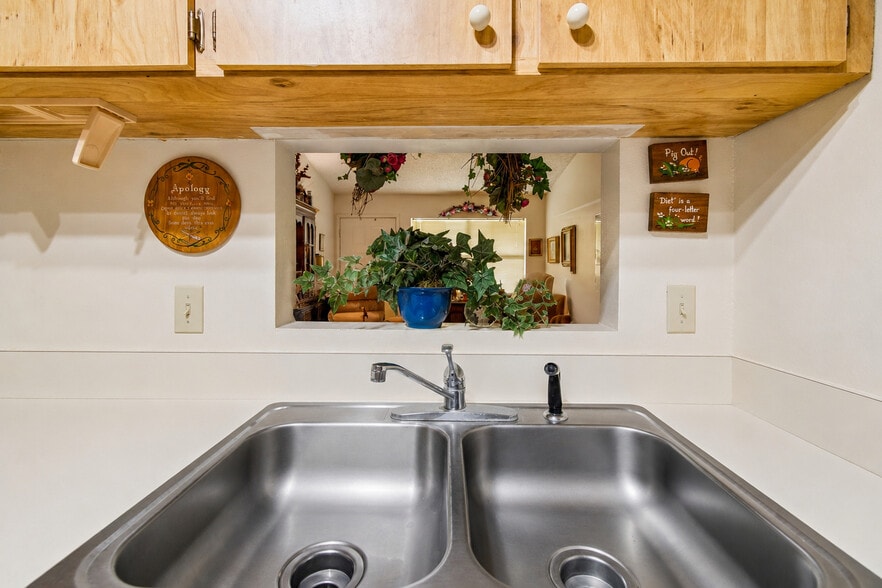 More Photos Of 3132 Bloomingdale Villas Ct, Brandon Apartments For Sale