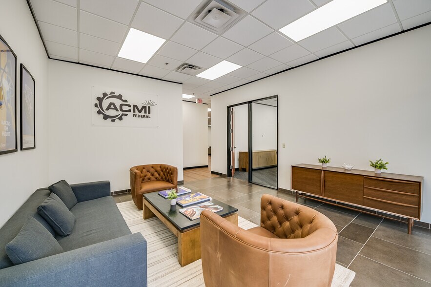 More Photos Of 1340 Airport Commerce Dr, Austin Warehouse For Lease