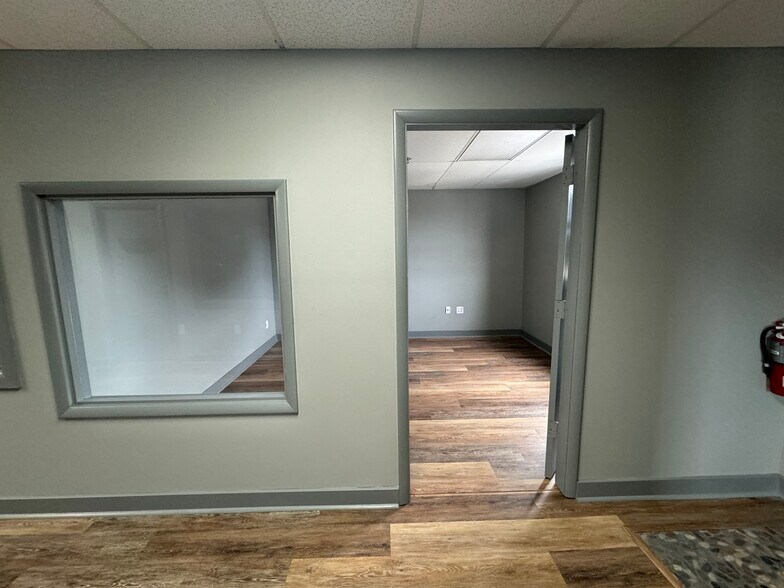 More Photos Of 1726 E Church St, Jacksonville Coworking Space