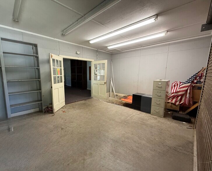 More Photos Of 514 E Barbour St, Eufaula Flex For Sale