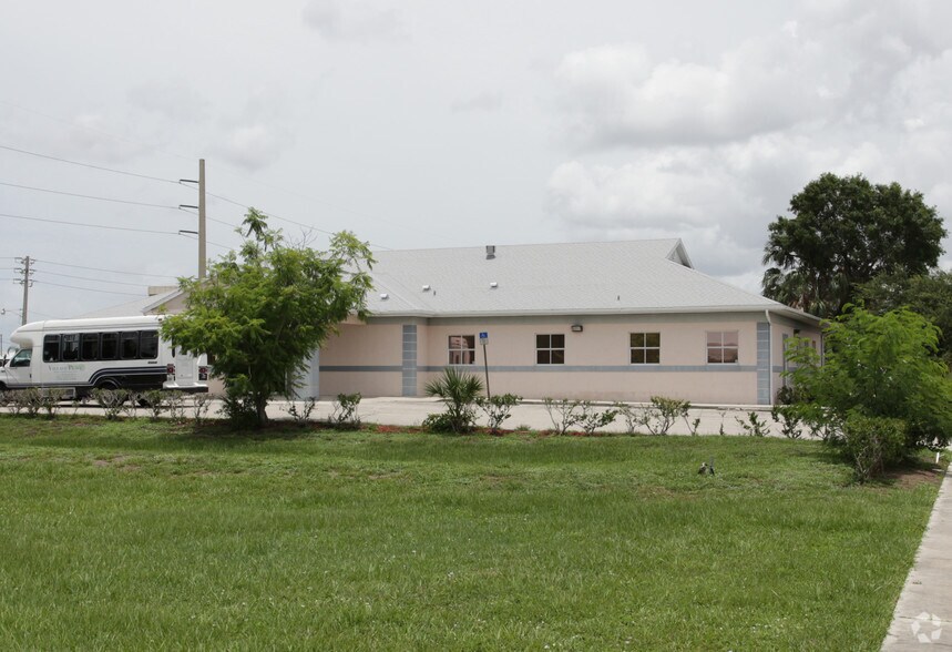 More Photos Of 355 Dupont St, Punta Gorda Office For Sale