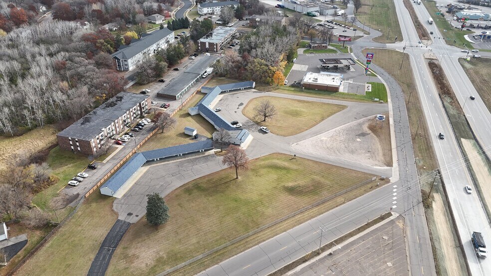 More Photos Of 720 Highway 10, Saint Cloud Hospitality For Sale