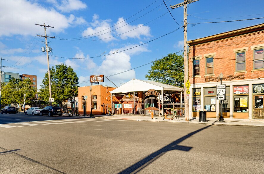 More Photos Of 491 Park St, Columbus Bar For Lease