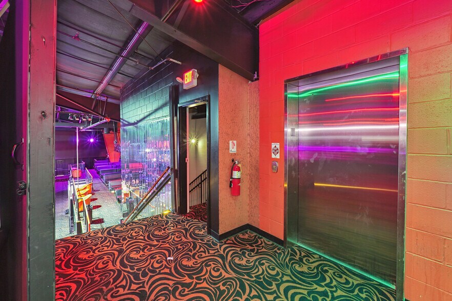 More Photos Of 4730 Frontage Rd, Forest Park Bar For Sale