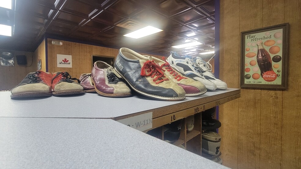 More Photos Of 3156 State St, Caledonia Bowling Alley For Sale