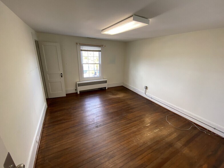 More Photos Of 785 Davidson Dr, Concord Medical For Sale