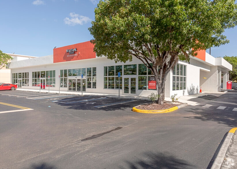 Primary Photo Of 10015 NW 41st St, Doral Storefront For Lease
