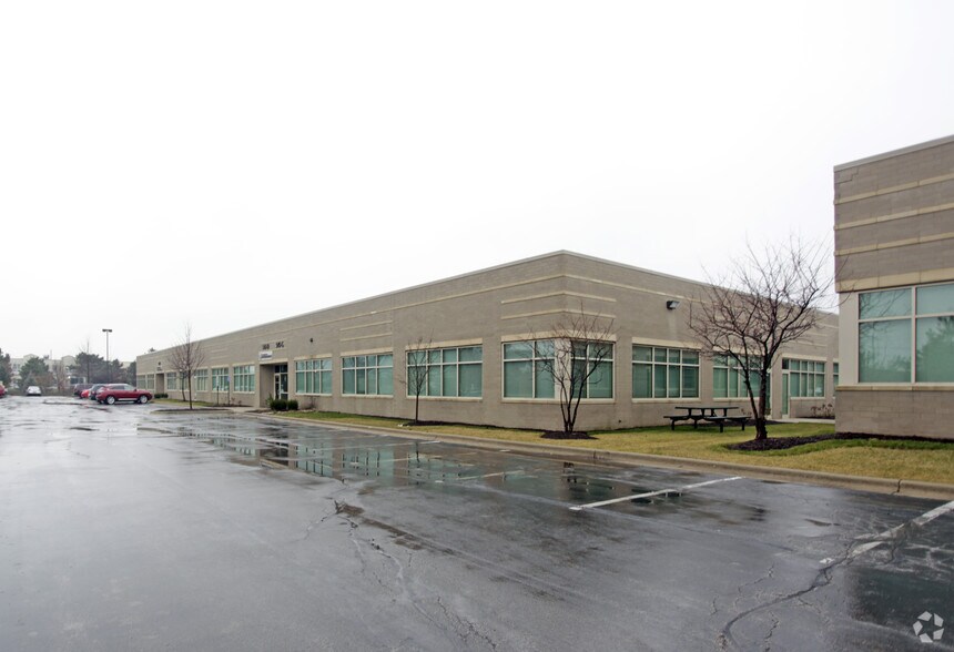 More Photos Of 535-845 Plainfield Rd, Willowbrook Unknown For Lease