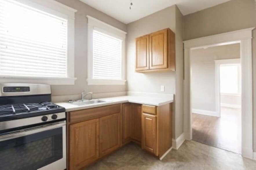 More Photos Of 23 S McLean Blvd, Memphis Apartments For Sale