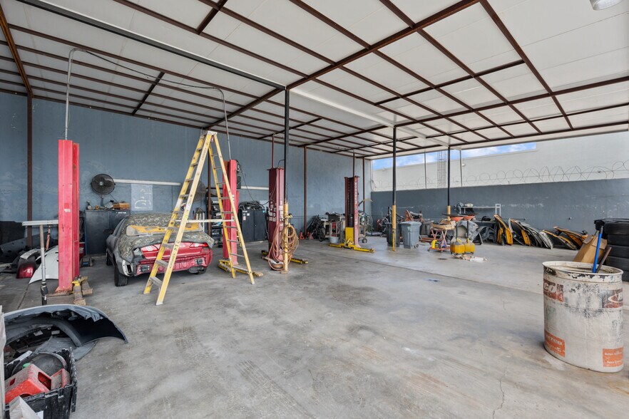 More Photos Of 2222 NW 22nd Ct, Miami Freestanding For Sale