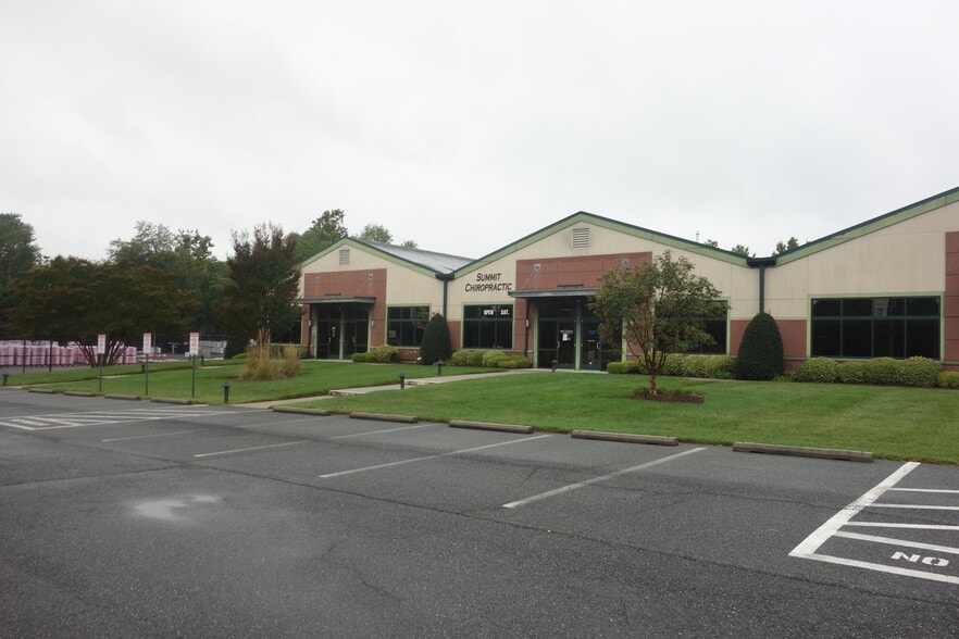 More Photos Of 2129 Pulaski Hwy, Havre De Grace Showroom For Lease
