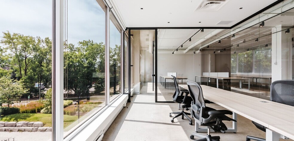 More Photos Of 6650 Rue Saint-Urbain, Montréal Office For Lease