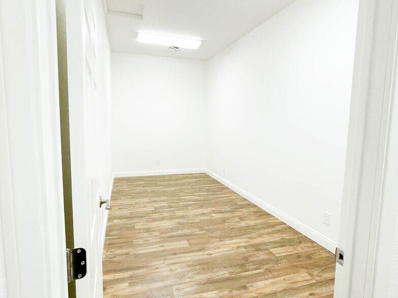 More Photos Of 1480 E Calvada Blvd, Pahrump Medical For Lease