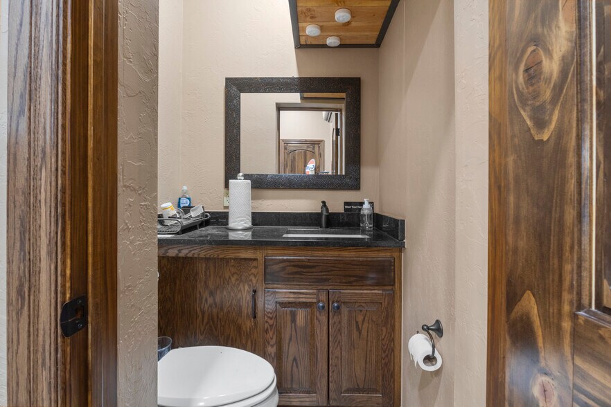 More Photos Of 312 Main St, Weatherford Land For Sale