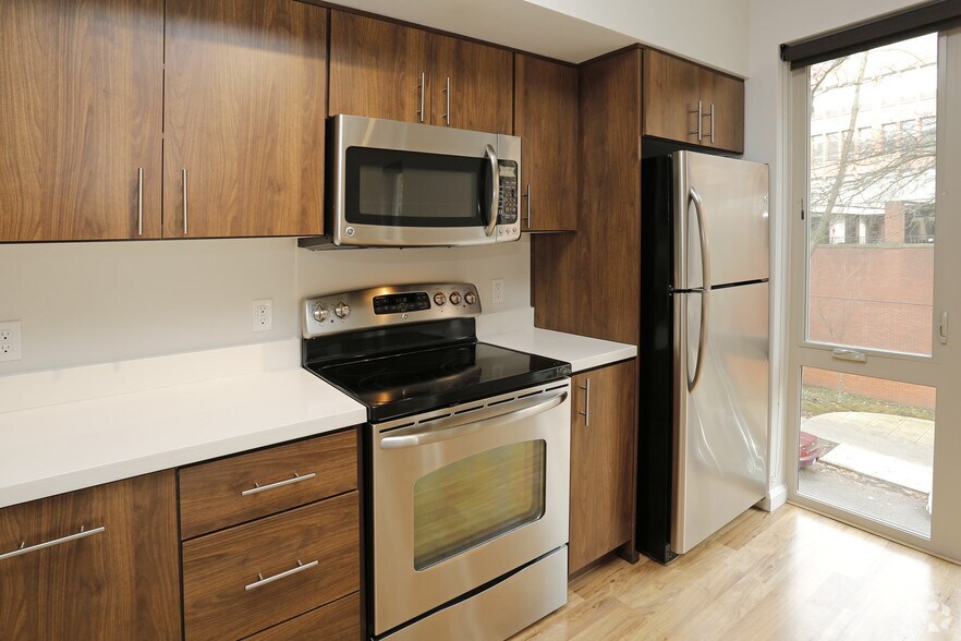 More Photos Of 2240-2250 NW Lovejoy St, Portland Apartments For Lease