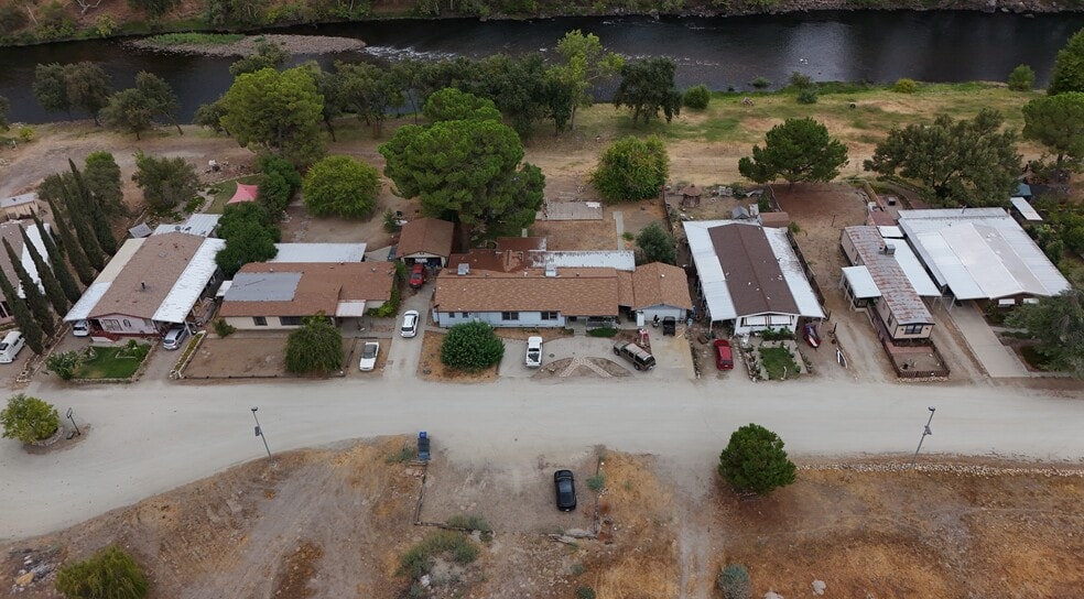 More Photos Of 25433 E Trimmer Springs Rd, Sanger Manufactured Housing Mobile Home Park For Sale