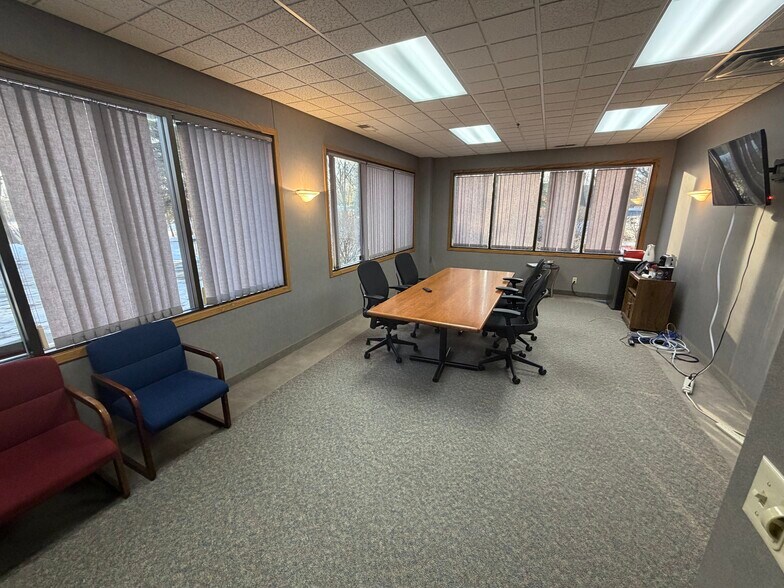 More Photos Of 7660 Quattro Dr, Chanhassen Warehouse For Sale