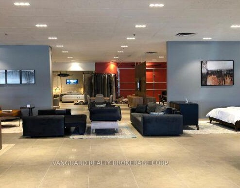 More Photos Of 2050 Dundas St E, Mississauga Freestanding For Lease