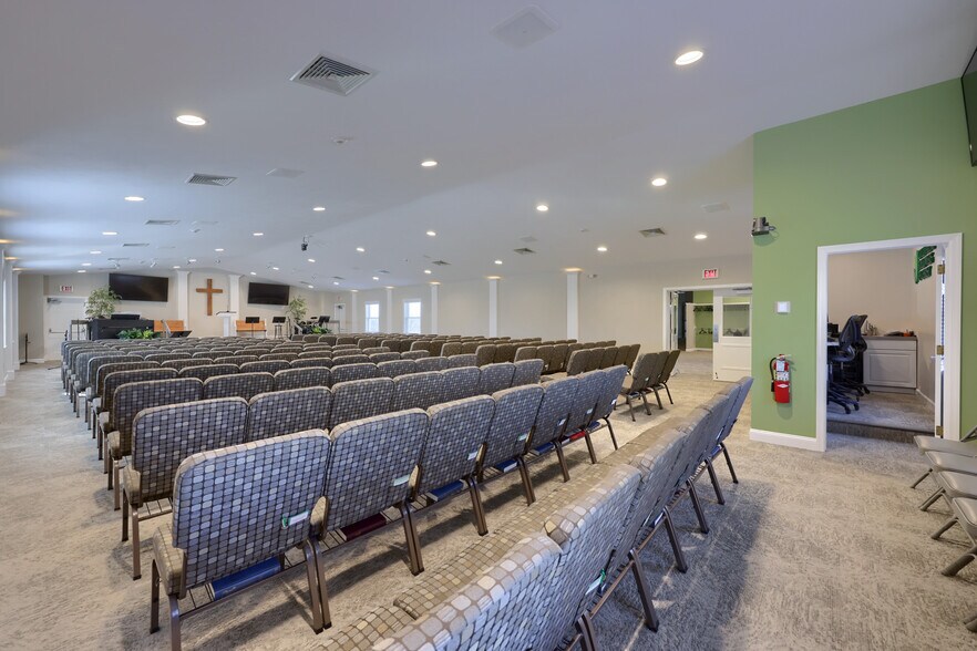 More Photos Of 121 Walnut Hill Rd, Millersville Religious Facility For Sale