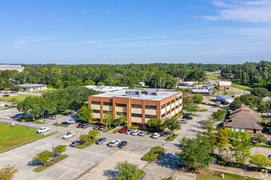 More Photos Of 5100 Village Walk Dr, Covington Office For Lease
