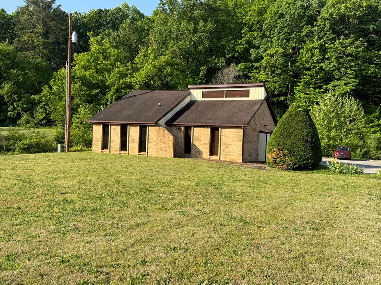 More Photos Of 508 Scarboro Ln, Oak Ridge Office For Sale