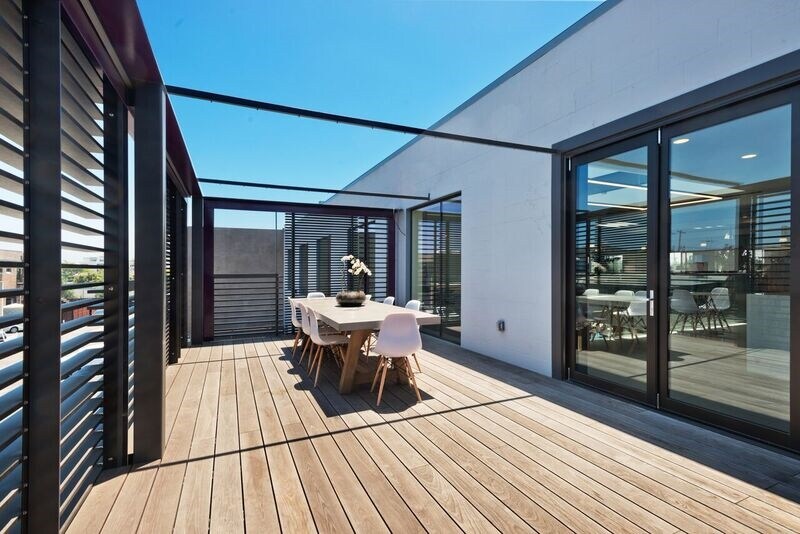 More Photos Of 2236 S Barrington Ave, Los Angeles Loft Creative Space For Lease