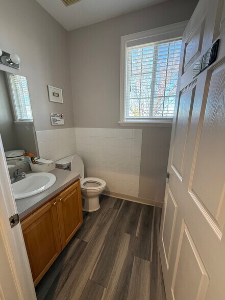 More Photos Of 12401 S 450 E, Draper Medical For Lease