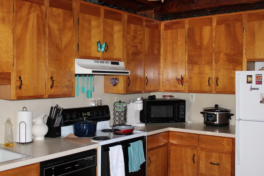 More Photos Of 676 Bedford St, Abington Office Residential For Sale