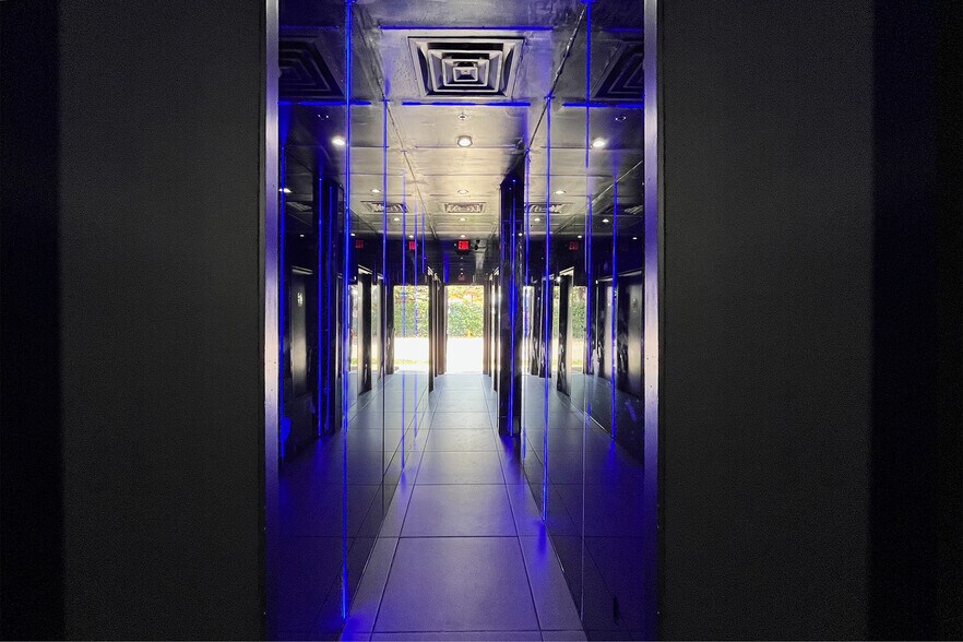 More Photos Of 5002 Washington Ave, Houston Bar For Lease