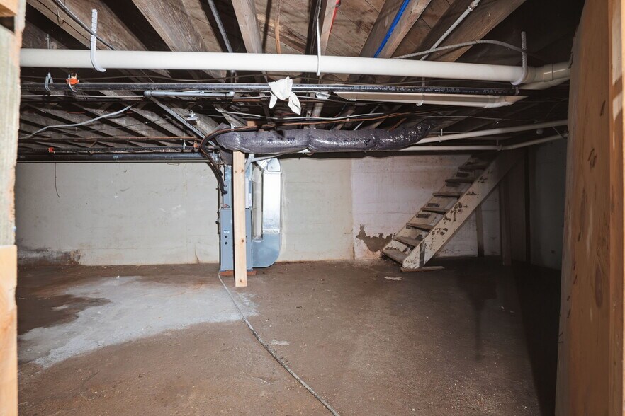 More Photos Of 1014-1016 15th Ave, East Moline Apartments For Sale