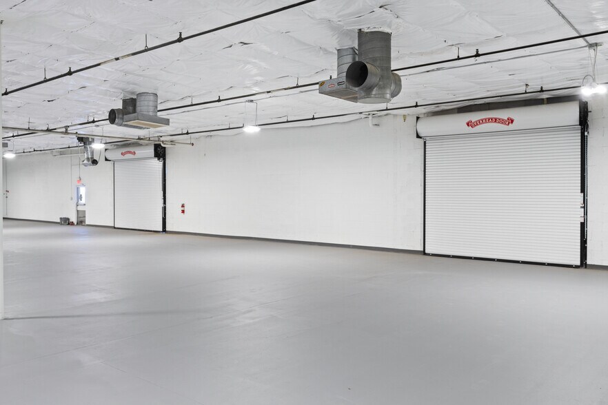 More Photos Of 2844 W Deer Valley Rd, Phoenix Service For Sale