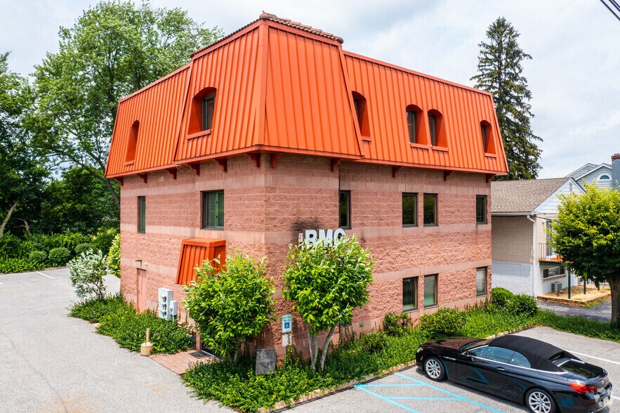 More Photos Of 15 Reese Ave, Newtown Square Office For Lease