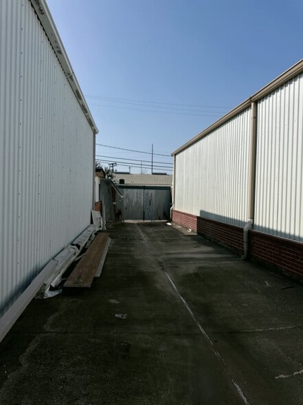 More Photos Of 4127 Weslow St, Houston Industrial For Lease