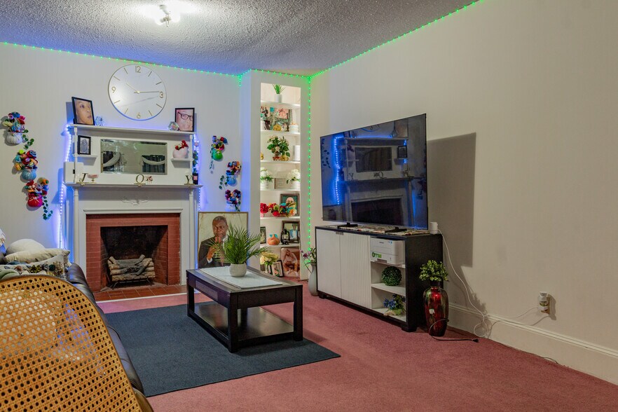 More Photos Of 1530 Congress St, Portland Multifamily For Sale