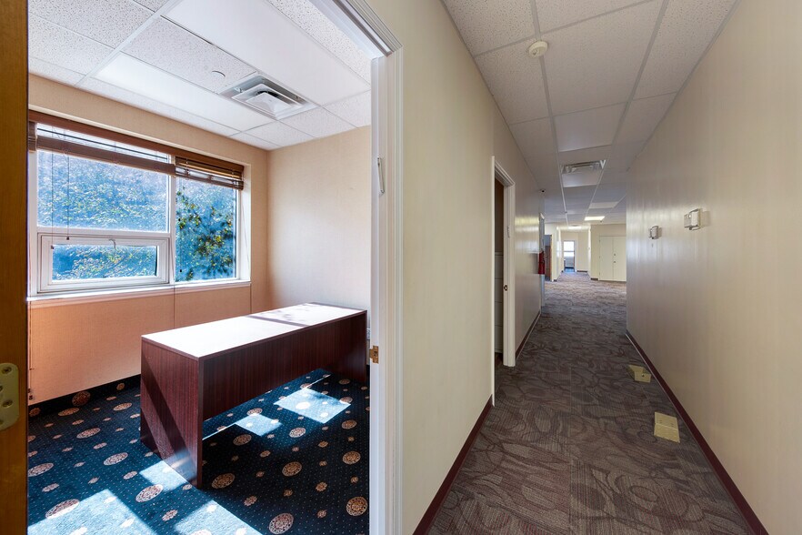 More Photos Of 99 S 3rd St, Brooklyn Apartments For Lease