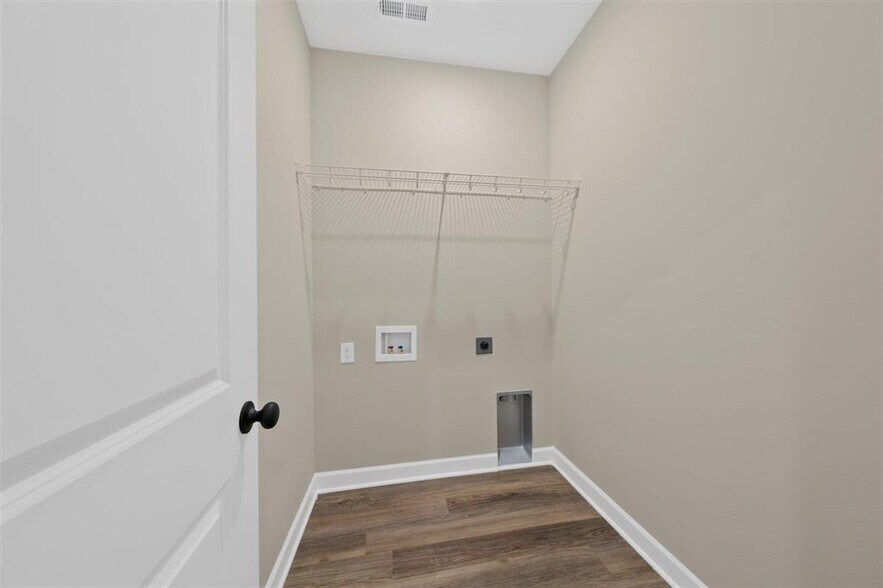 More Photos Of 721 Plano Rd, Bowling Green Apartments For Sale