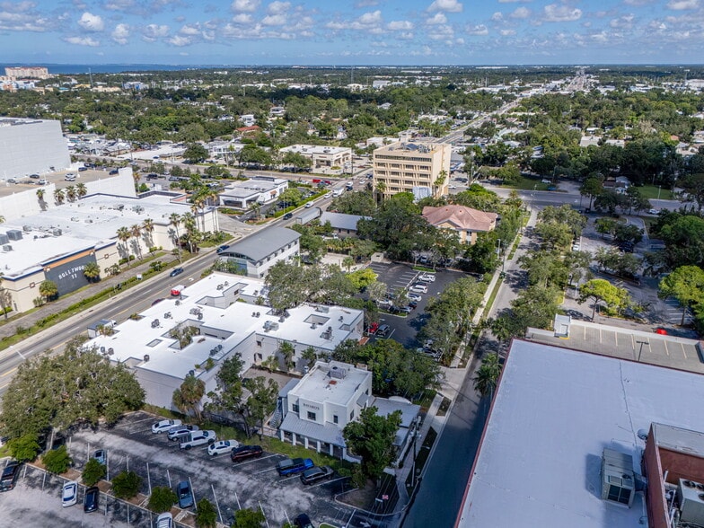 More Photos Of 27 Fletcher Ave, Sarasota Restaurant For Sale